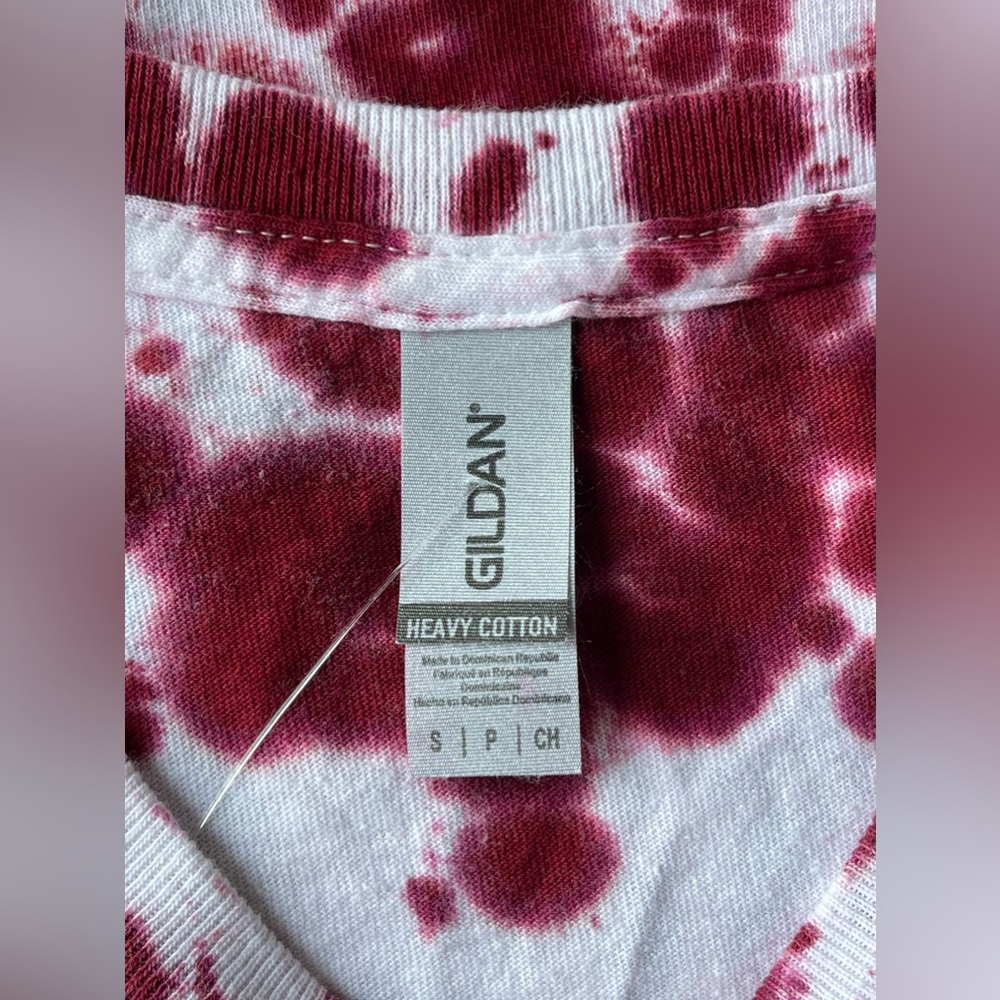 Custom Christian Cross Handmade Tie Dye Tee Shirt Size S Burgundy Red Yellow NWT - Picture 6 of 6